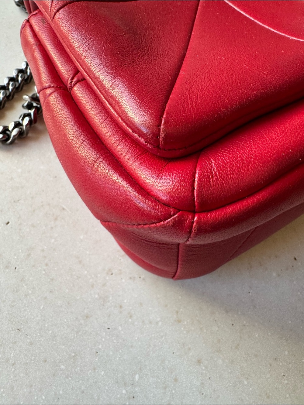 Saint Laurent Red Quilted Leather Chain Shoulder Bag - Picture 3 of 10